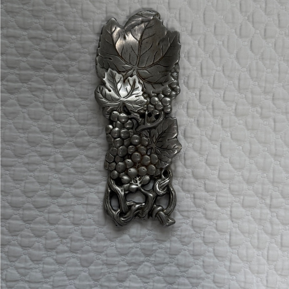 Arthur court spoons holder